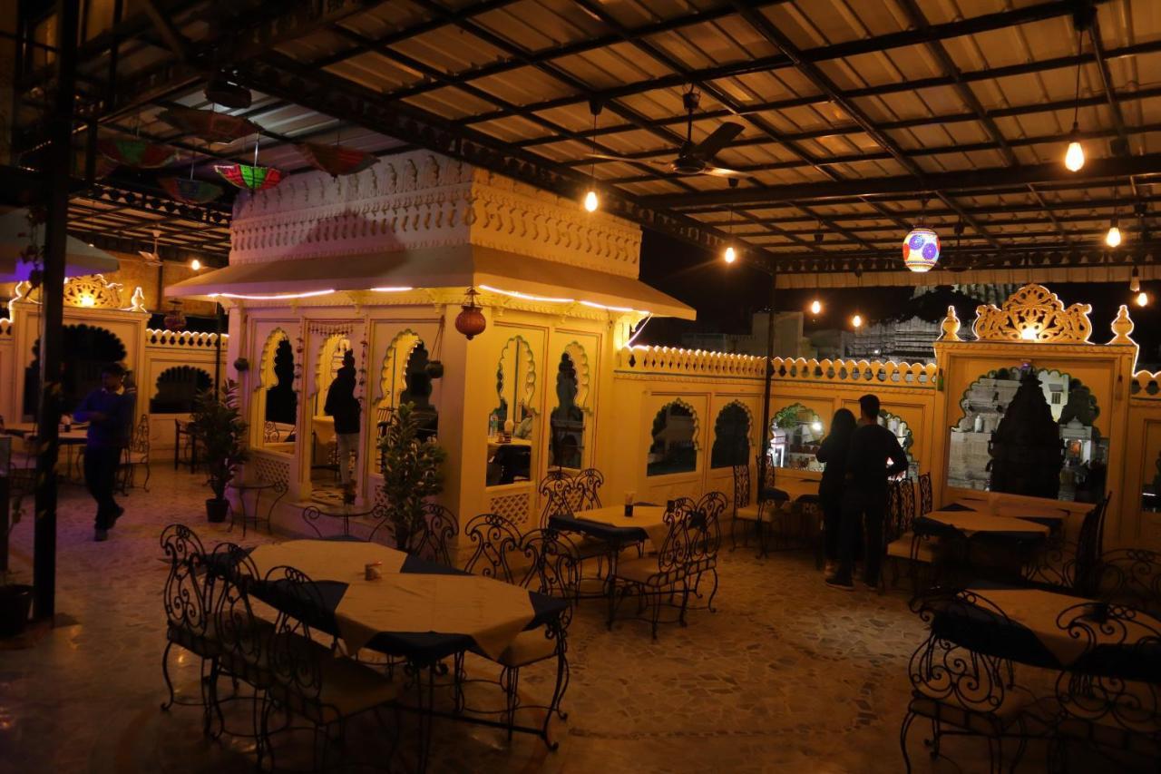 Baba Palace - A Heritage Hotel, Udaipur Buitenkant foto