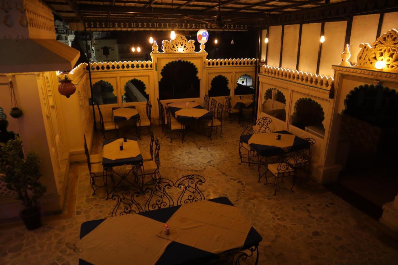 Baba Palace - A Heritage Hotel, Udaipur Buitenkant foto