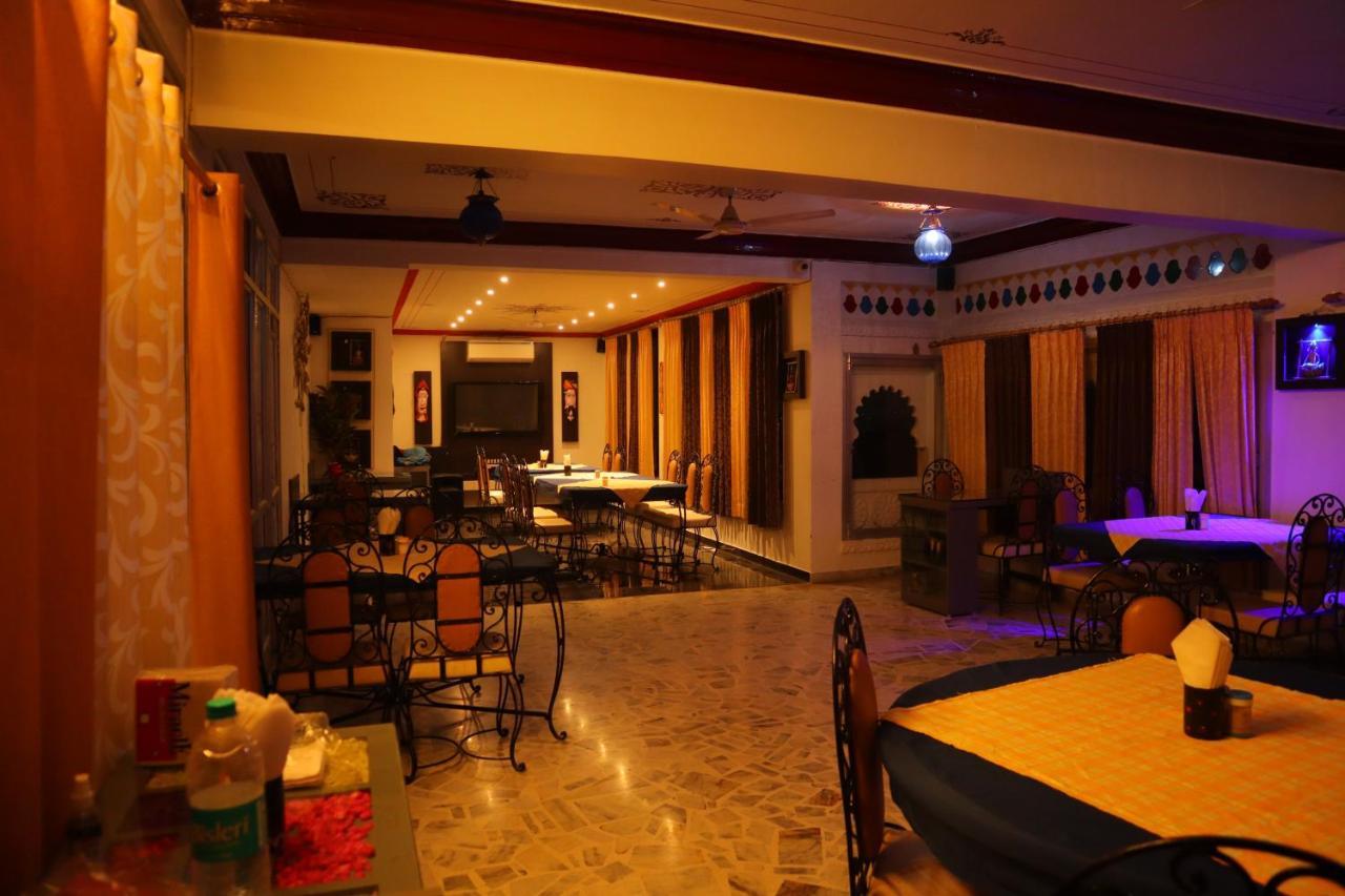 Baba Palace - A Heritage Hotel, Udaipur Buitenkant foto