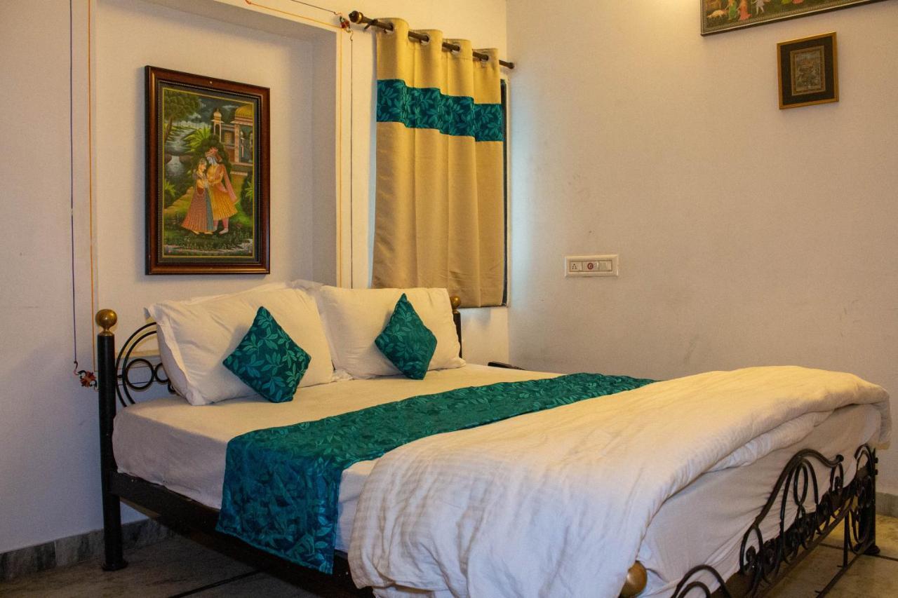 Baba Palace - A Heritage Hotel, Udaipur Buitenkant foto