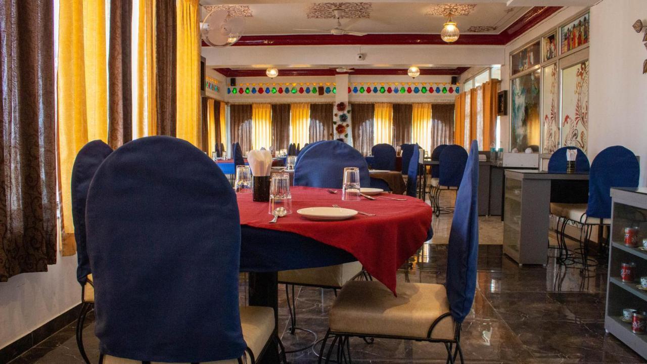 Baba Palace - A Heritage Hotel, Udaipur Buitenkant foto