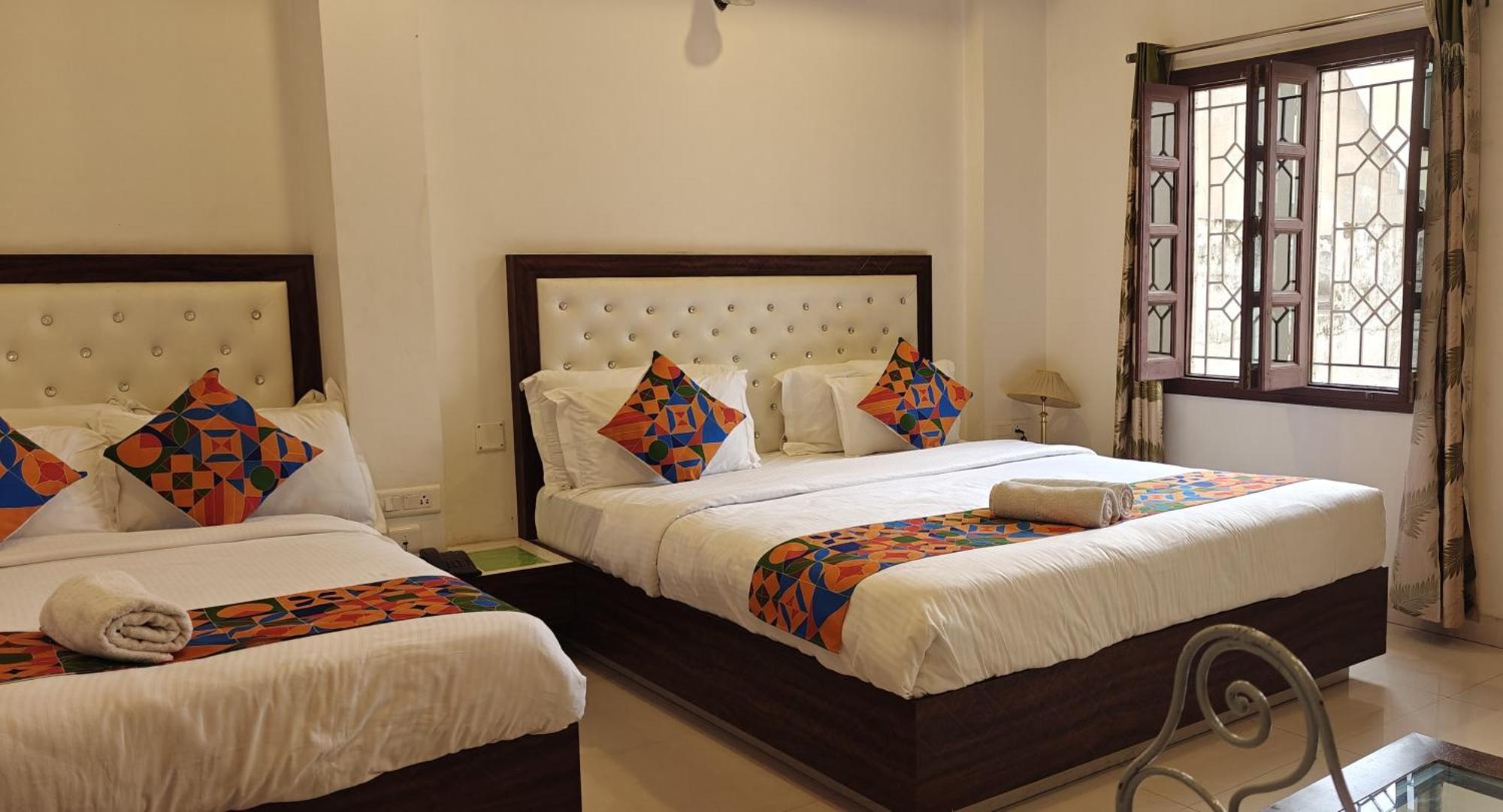 Baba Palace - A Heritage Hotel, Udaipur Buitenkant foto