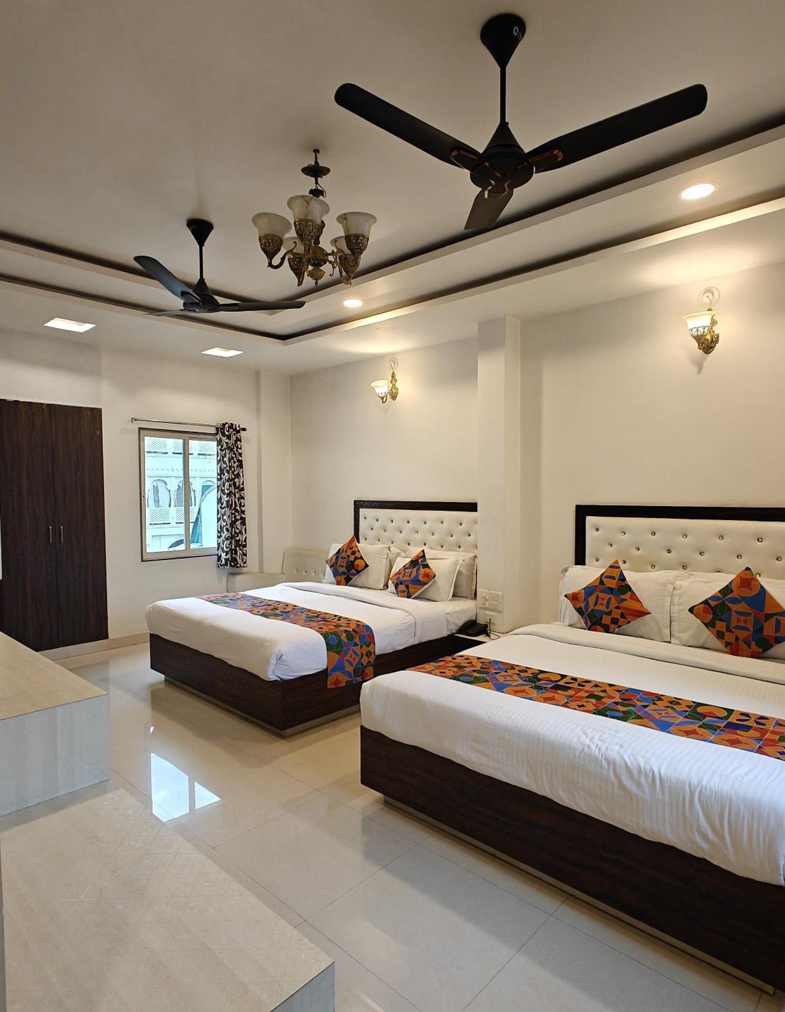 Baba Palace - A Heritage Hotel, Udaipur Buitenkant foto