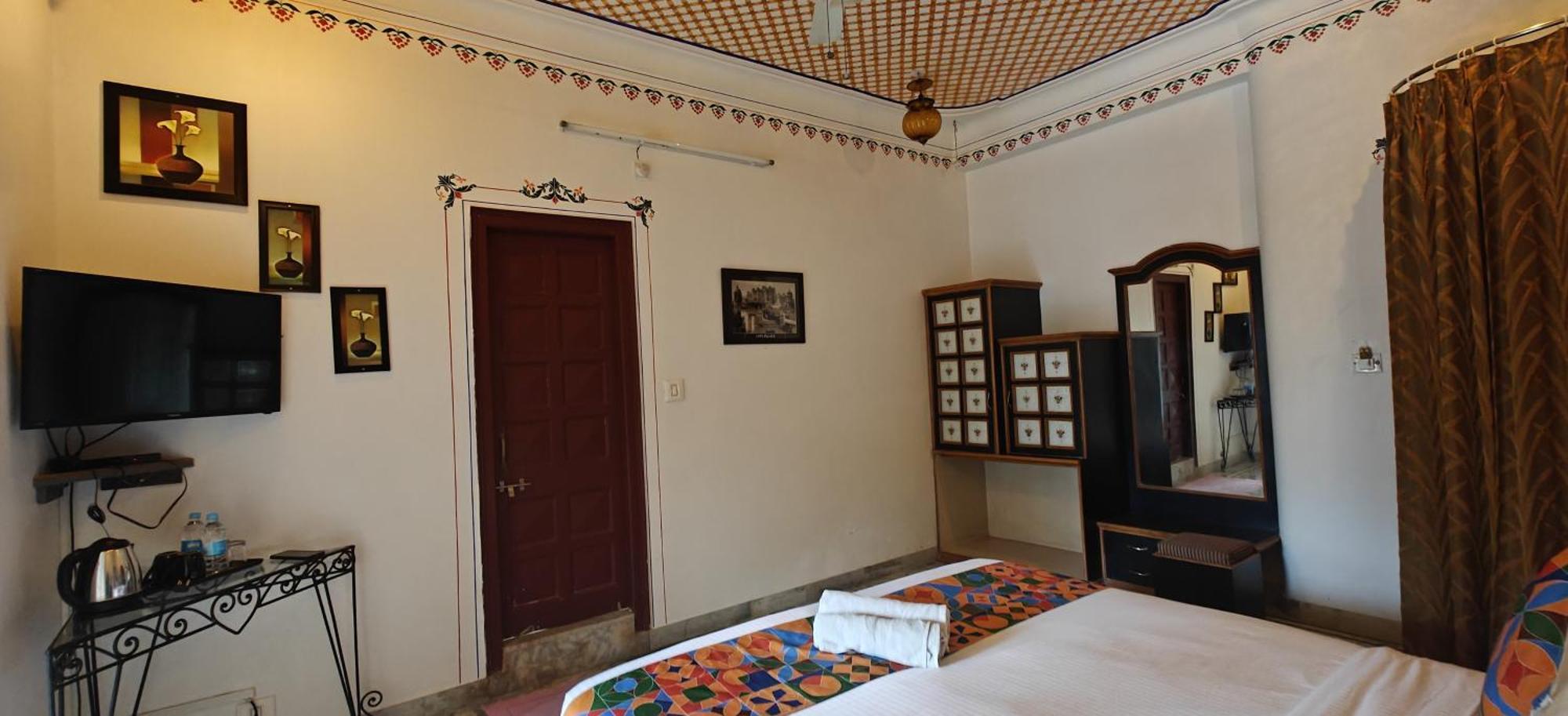 Baba Palace - A Heritage Hotel, Udaipur Buitenkant foto