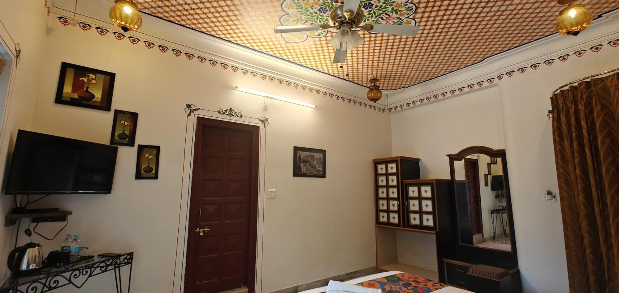 Baba Palace - A Heritage Hotel, Udaipur Buitenkant foto