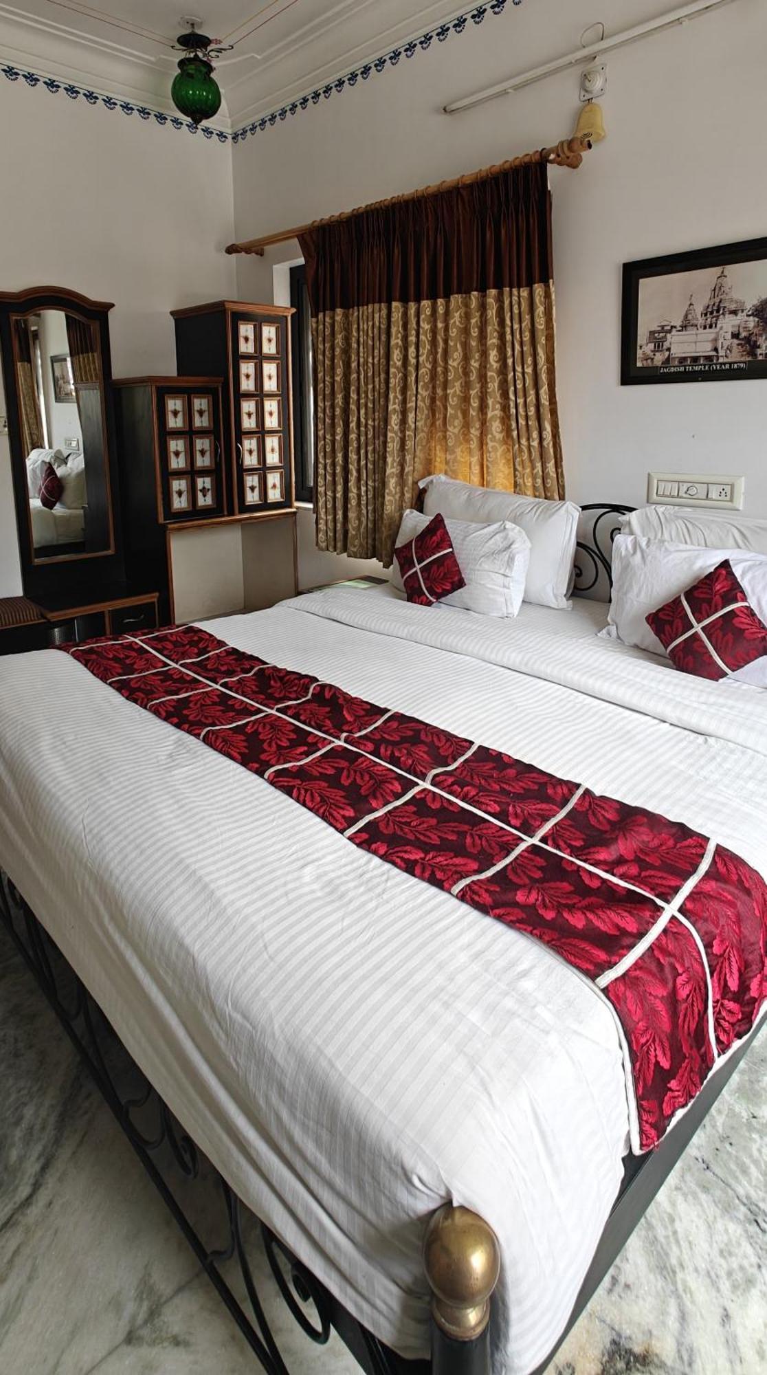 Baba Palace - A Heritage Hotel, Udaipur Buitenkant foto