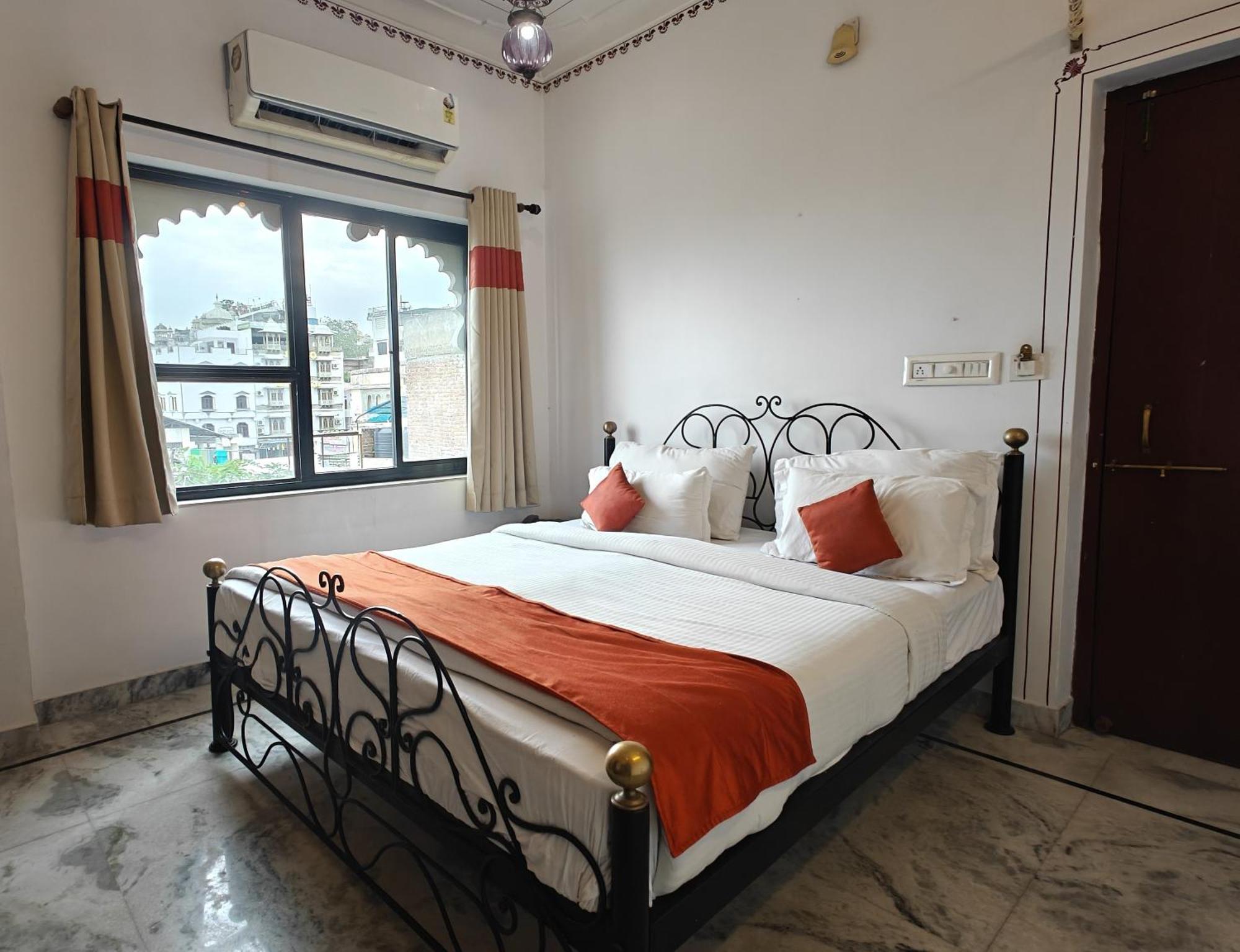 Baba Palace - A Heritage Hotel, Udaipur Buitenkant foto