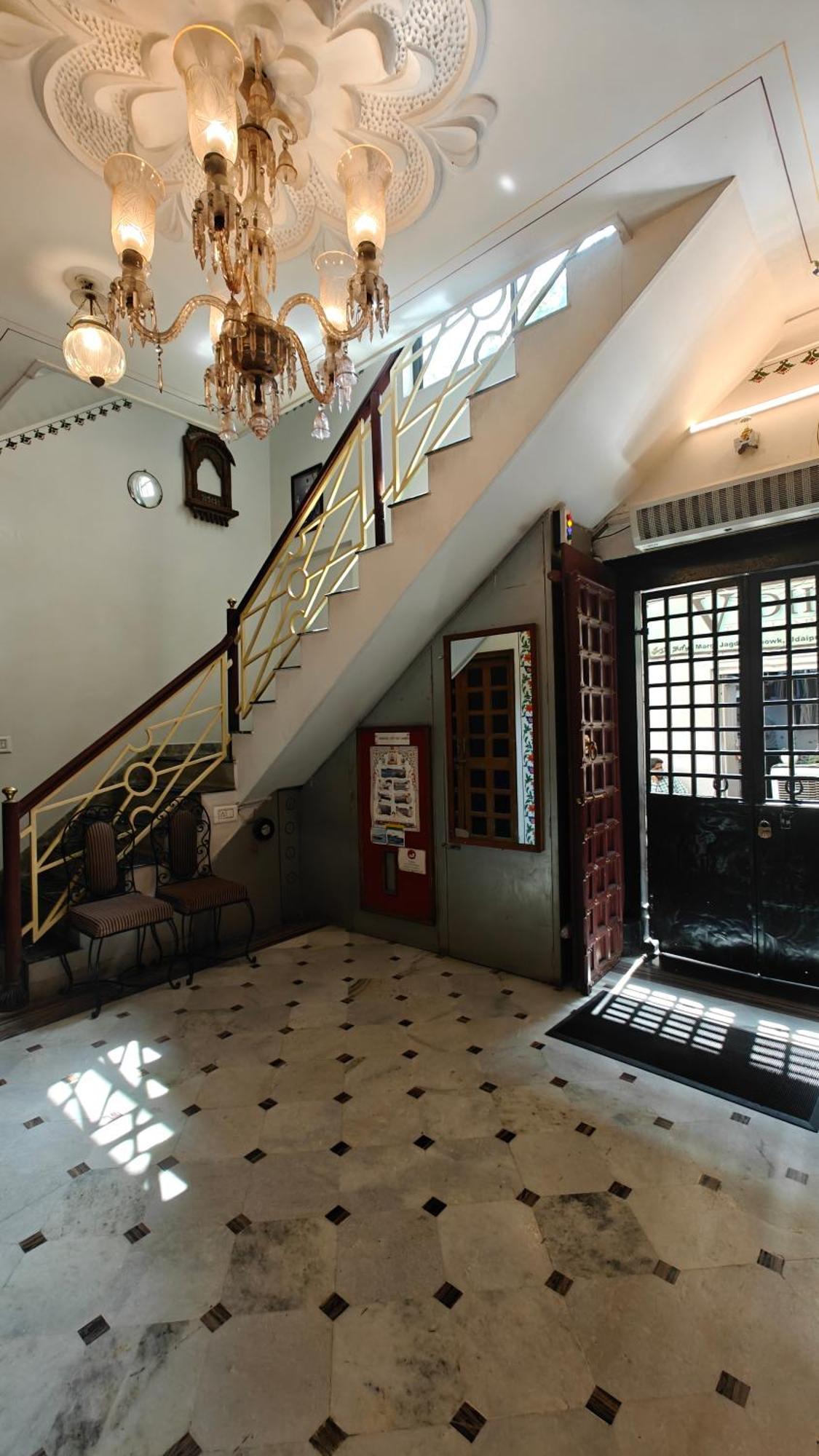 Baba Palace - A Heritage Hotel, Udaipur Buitenkant foto